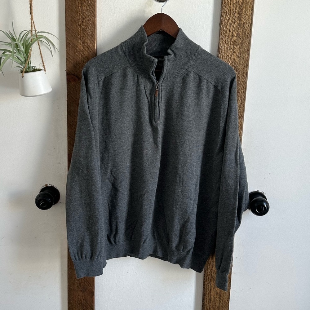 Eddie Bauer Men’s 1/4 Zip Gray Pullover Sweater Size Large
Vguc
